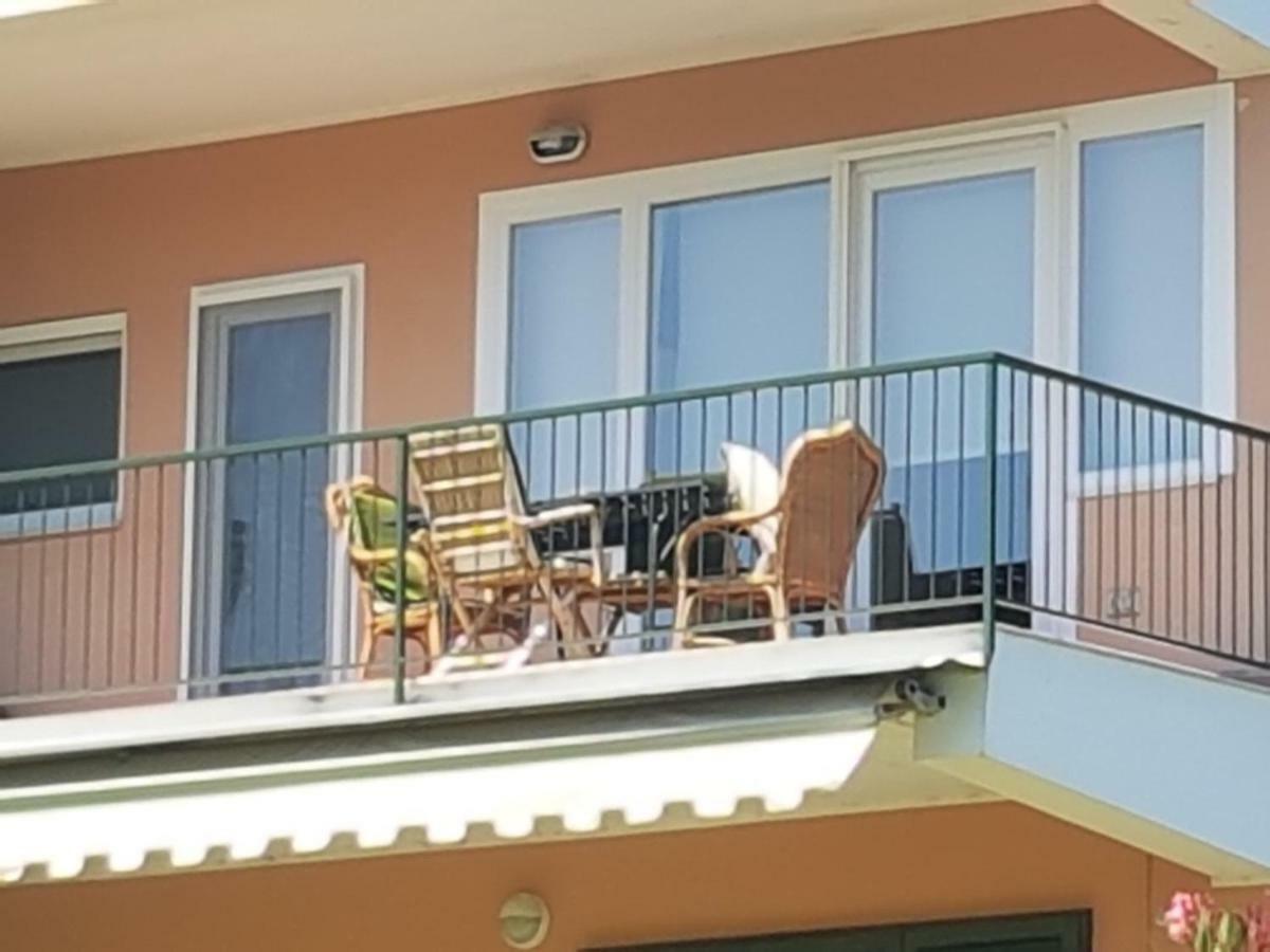Апартаменти Casa Di Ludovica Манерба-дель-Гарда Екстер'єр фото
